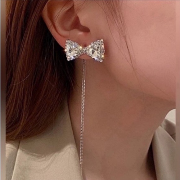 Jewelry - RHINESTONE BOW TASSEL DROP EARRINGS